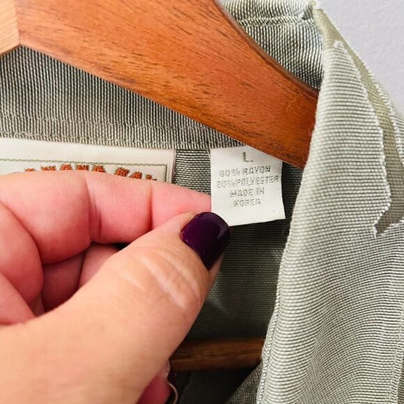 Banana bay fine resort wear women’s size large green top sheer cut out leaves an - Picture 6 of 7